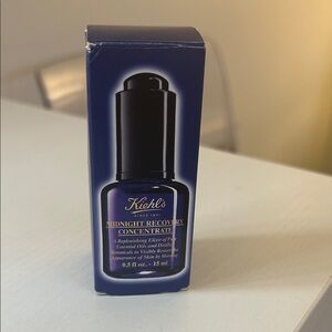 Kiehl's Midnight Recovery Concentrate in Deep Blue